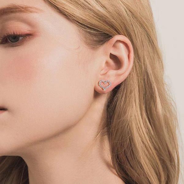 18K gold heart shape  lab diamond earrings