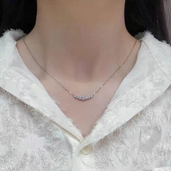 18k gold lab diamond smile necklace