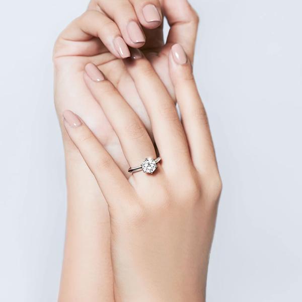 18k gold lab six prong diamond ring