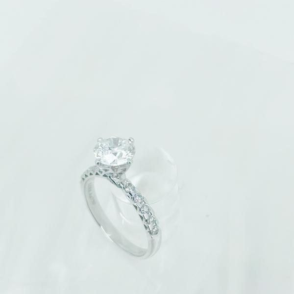 18k gold lab tower diamond ring